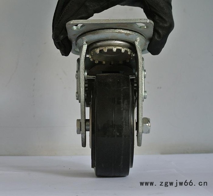 5寸万向pu黑平轮 工业脚轮 万向轮 聚氨酯轮图2