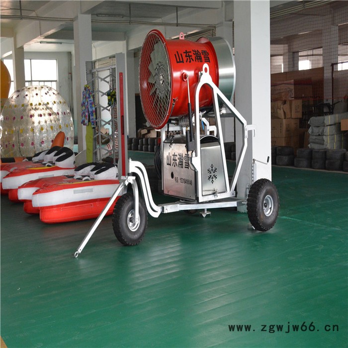 山东瀚雪进口大型造雪机 32喷嘴型  低维修率，可利用带电水图2