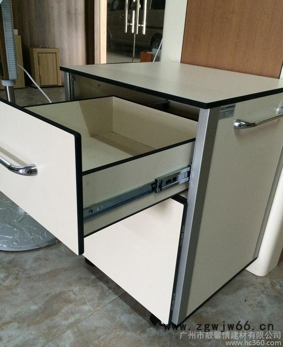 抗倍特板床头柜 老人院搁物台 万向轮铝合金方柱组合图2