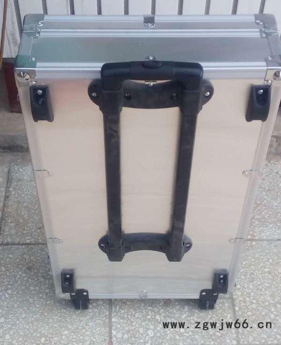 出售16寸安全拉杆箱 防震精密拉杆箱 万向轮拉杆箱工具箱图3