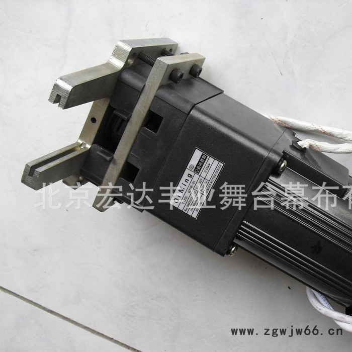 宏达丰业定制舞台幕布电动机械  幕布机械 拉幕机械厂家图2