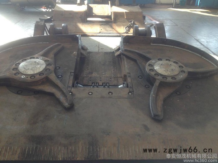 供应掘进机 三一截齿 炮头佳木斯掘进机配件  三联阀四联阀  喷嘴 廻转部 伸缩部 星轮铲板 齿座截齿 进口截齿