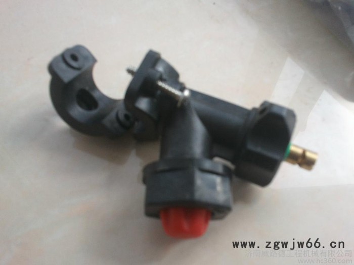 供应悍马压路机配件悍马130供应悍马130原装洒水喷嘴