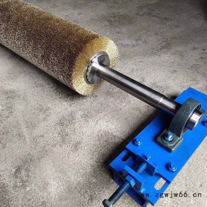**电动毛刷清扫器电动机毛刷辊被动滚刷清扫器图5