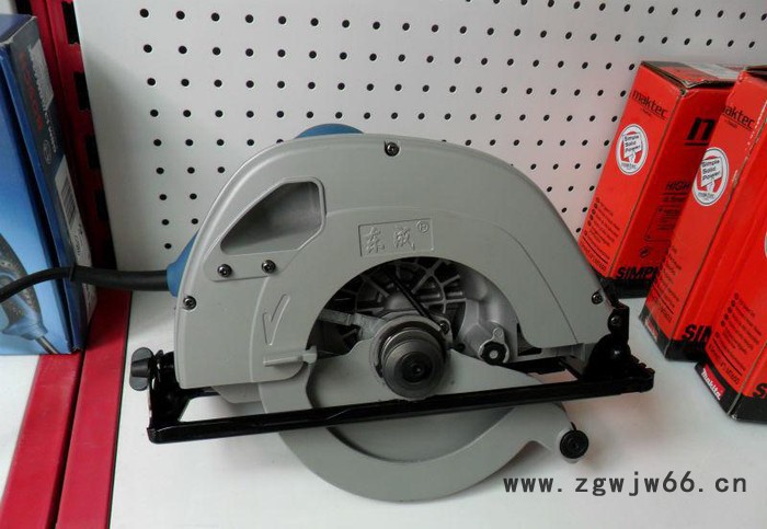 185电圆锯，东成电圆锯M1Y-FF-185，  木工电圆锯，实用木工工具