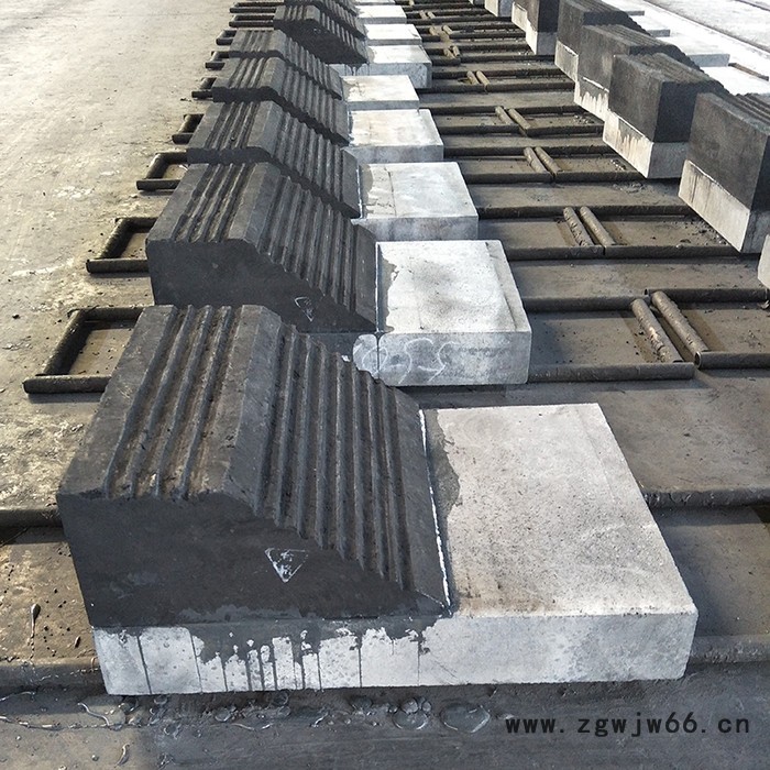 碳化硅耐火材料 河南高温耐火材料厂家批发碳化硅质耐火砖 捣打料图5