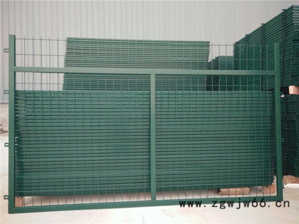 铁路护栏网报价 金属网护栏金属栅栏 安平瑞奥 现货供应 铁路金属防护网片图5