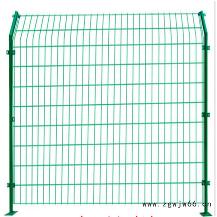 四川护栏网厂家 铁丝围栏网价格 公路防护网 钢丝网围栏 金属网围栏图4