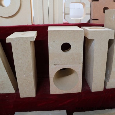 附近耐火材料厂家 高温炉衬耐火砖 低气孔抗剥落耐火砖