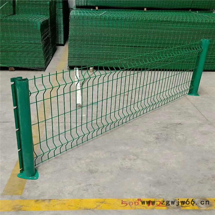 围栏护栏厂 双边护栏网厂 卷圈护栏网 金属网片防护栅栏 绿色护栏网图5