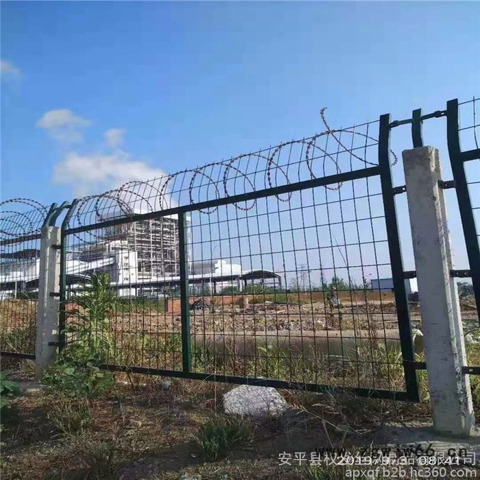 权发2012（8001）铁路护栏网 高铁防护栅栏 金属网片厂家图3