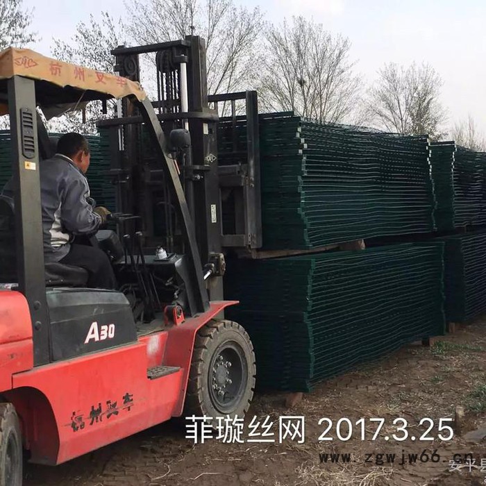 2012-8001、8002 铁路金属防护网 金属网片防护栅栏 加高加密网片 河北菲璇库存充足现货供应图5