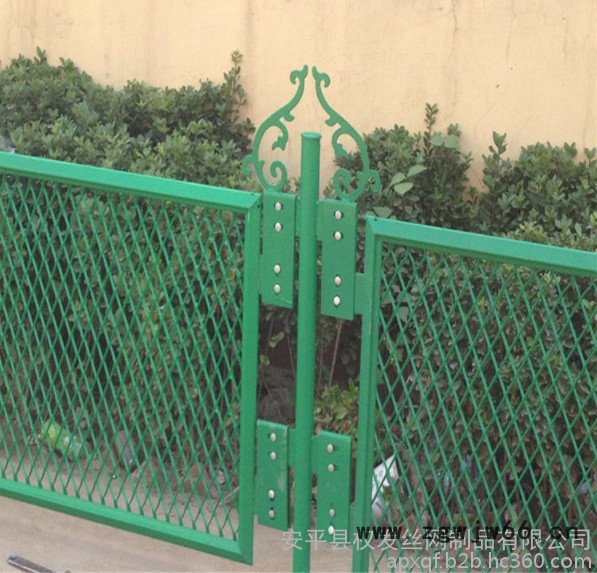 权发 白城公路隔离板网厂家  浸塑金属网价格图5