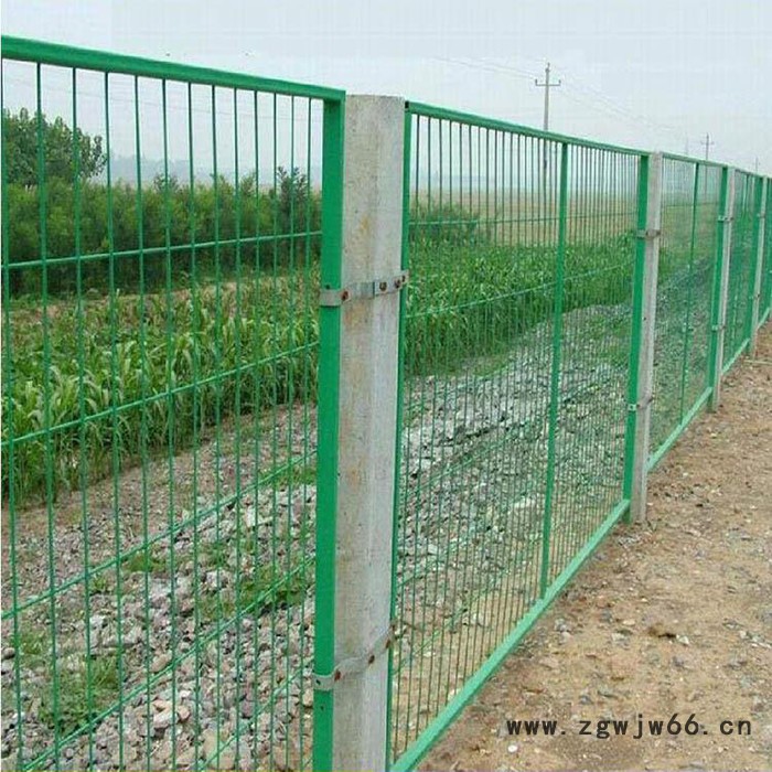 百瑞 高铁金属网片 防护栅栏  高铁网片栅栏  金属防护栅栏  金属栅栏网片铁路   金属栅栏网片公路图3