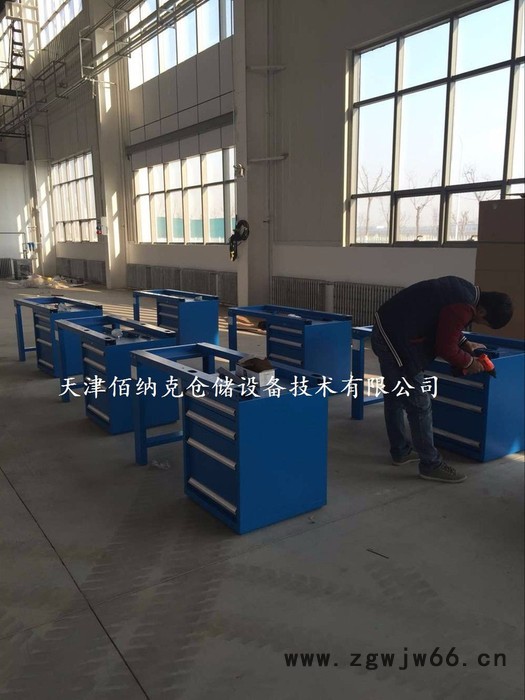 供应佰纳克钳工台规格W1800*D750*H800m钳工台、技工台、流水线工作台、加工台现货供应图6