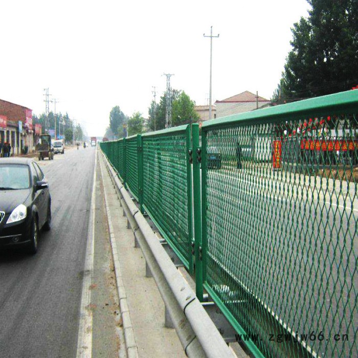 振鼎厂家供应高速公路中央防眩网  交通钢板网 菱形孔浸塑防护网 镀锌金属网