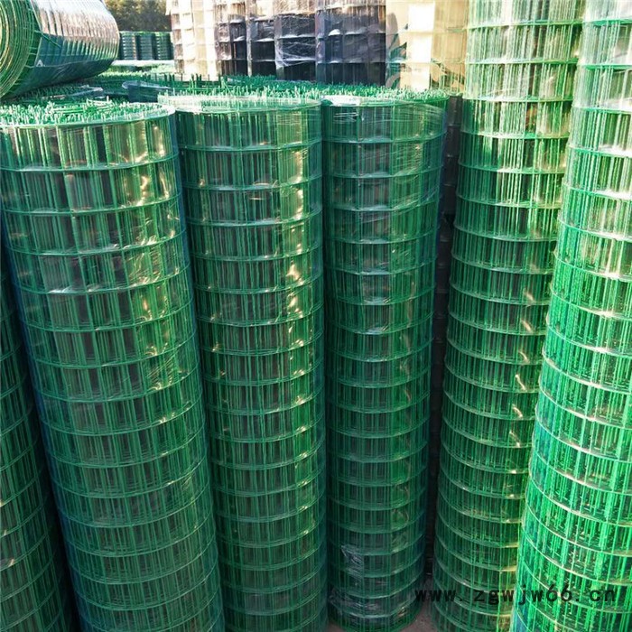 防护护栏 绿色围栏网 高速防护网 体育场护栏网厂家 金属网围栏