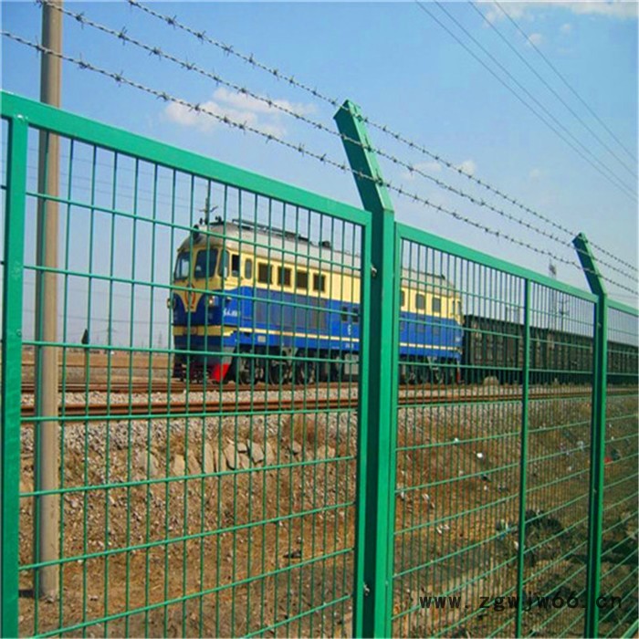 边框护栏网 成都护栏网 养殖围栏网厂家 金属网围栏 铁丝围栏网图8