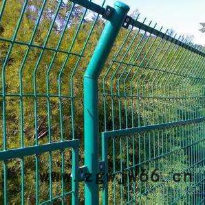 方川现货铁路防护栅栏金属网片厂家 高铁飞机场隔离栅 公路铁丝围栏网价格图3