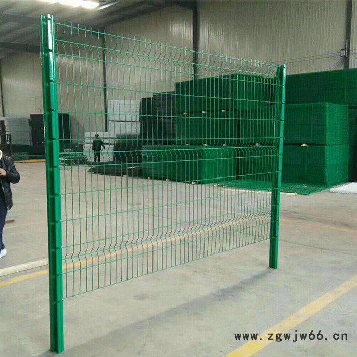 轩辰 供应顶部折弯护栏网 定做小区别墅金属网 折弯护栏网 园林铁丝网围墙防护网图7