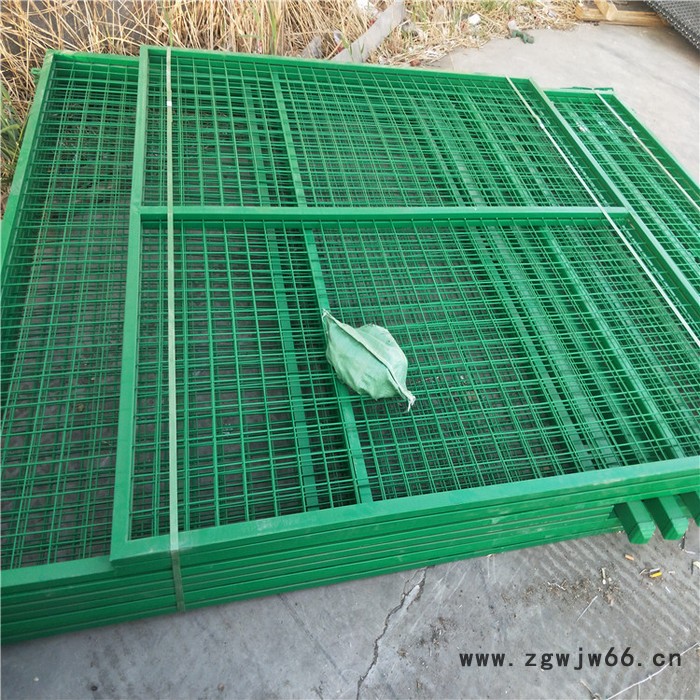 铁路护栏采购 双边丝护栏网价位 铁路钢丝网防护栅栏 铁路防护金属网栅栏 铁路防护网多钱图5