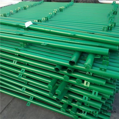 铁路护栏采购 双边丝护栏网价位 铁路钢丝网防护栅栏 铁路防护金属网栅栏 铁路防护网多钱