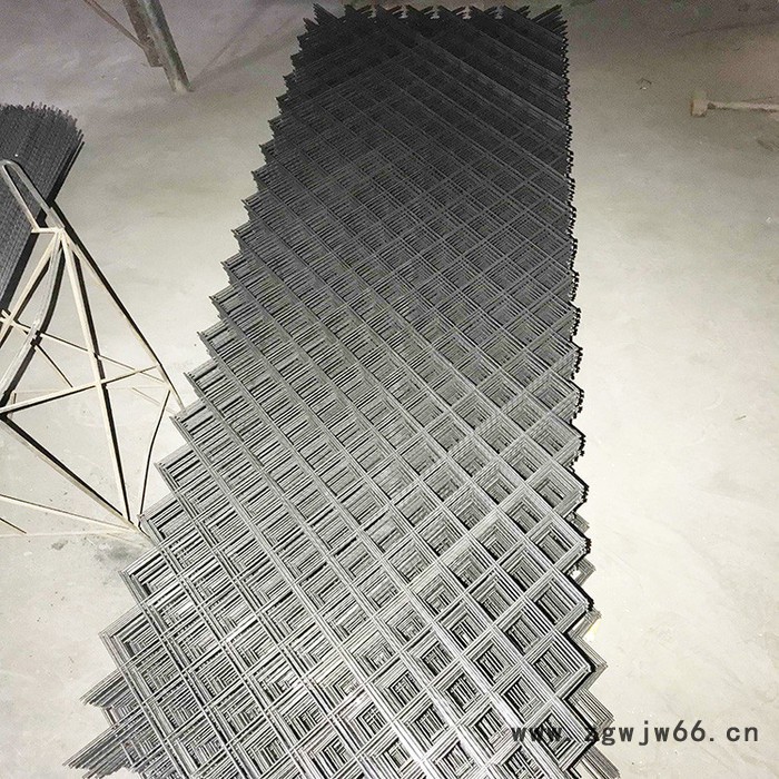 现货供应  中国 烧烤网片 镀锌建筑网片 焊接网片 金属网片加工图2