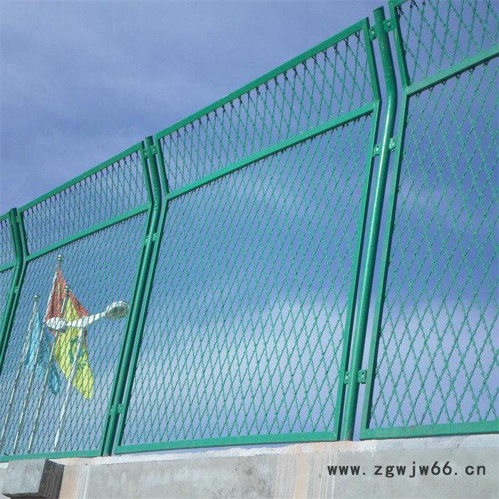 ** 桥梁隔离防护网 高架镀锌浸塑钢丝防抛网 道路金属网栏图5