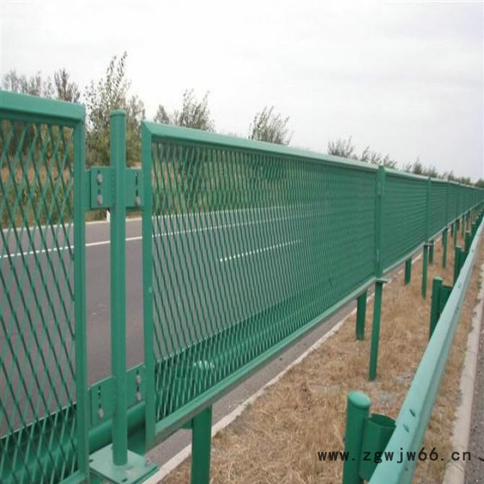 ** 桥梁隔离防护网 高架镀锌浸塑钢丝防抛网 道路金属网栏图4