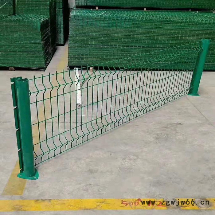 供应护栏_生活区隔离网厂家/桃型柱护栏网/金属网栏栅/围栏网图7
