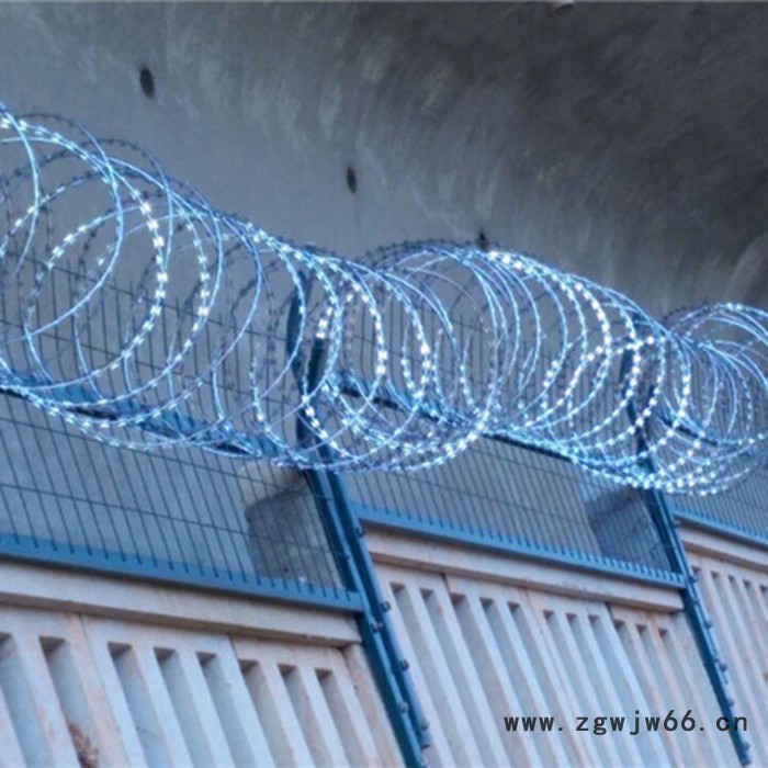 铁路加高网 铁路金属网铁路隔离栅规格 铁路加高防护栅栏 瑞奥 支持定做图5