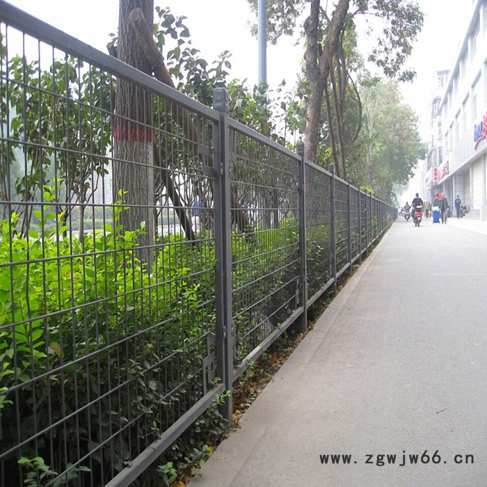 振鼎** 山东 边框围墙栅栏 简易道路金属网片栅栏 道路铁丝栅栏图4