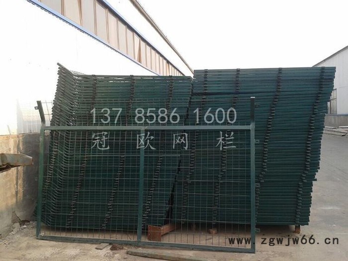 冠欧网栏高速铁路桥下防护栅栏 钢筋混凝土金属网片防护栅栏