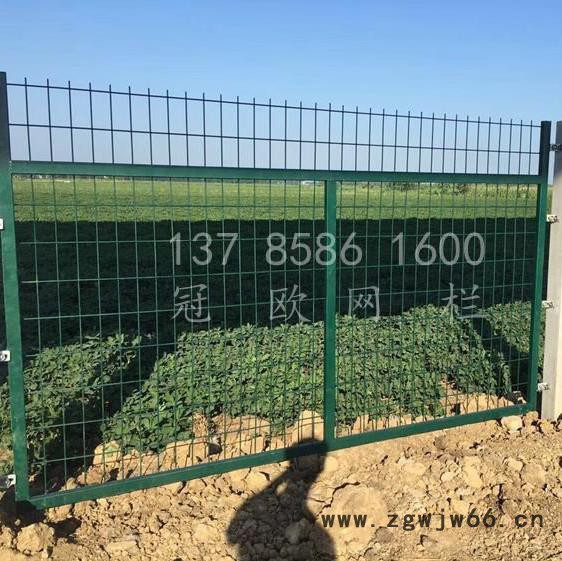 冠欧 铁路桥下防护栅栏  铁路专用防护栅栏 铁路桥下防护栅栏厂家 铁路8001铁路防护栅栏 金属网片防护栅栏图2