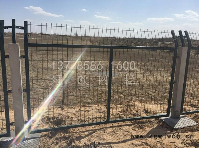 冠欧 铁路桥下防护栅栏  铁路专用防护栅栏 铁路桥下防护栅栏厂家 铁路8001铁路防护栅栏 金属网片防护栅栏图3