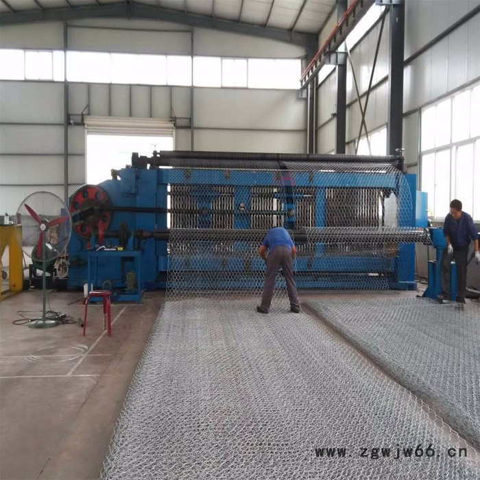 瑞旗隆六角形金属网片 格宾网加筋格宾是加筋土工程的新技术。它以低碳钢丝为基本材质，钢丝经热浸镀锌及特殊覆塑工艺表面处理图8