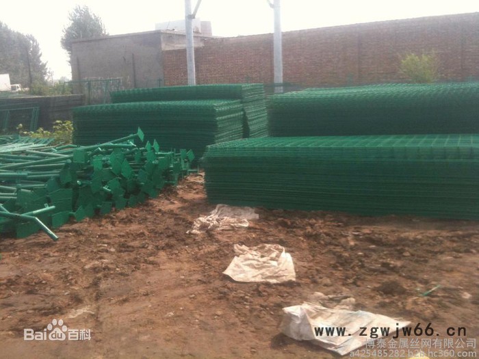 成都金属网     **  价格便宜      质量保证  护栏网