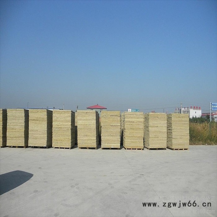 憎水玻璃棉复合板厂家 离心玻璃棉复合板 离心玻璃棉保温材料图4