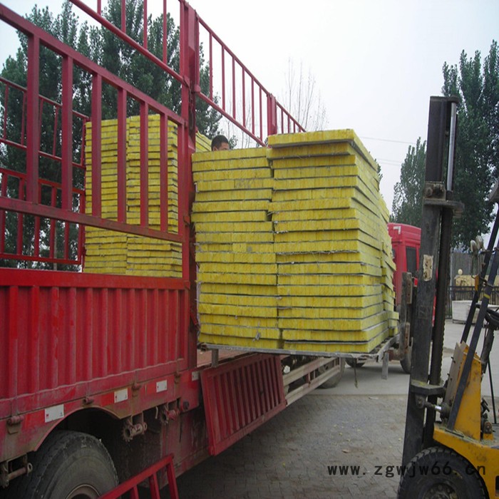 憎水玻璃棉复合板厂家 离心玻璃棉复合板 离心玻璃棉保温材料图3