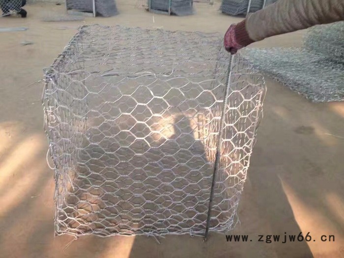 包塑石笼网 堤坝防护格宾网 水利工程用铁丝网 雷诺垫 其他金属网图3
