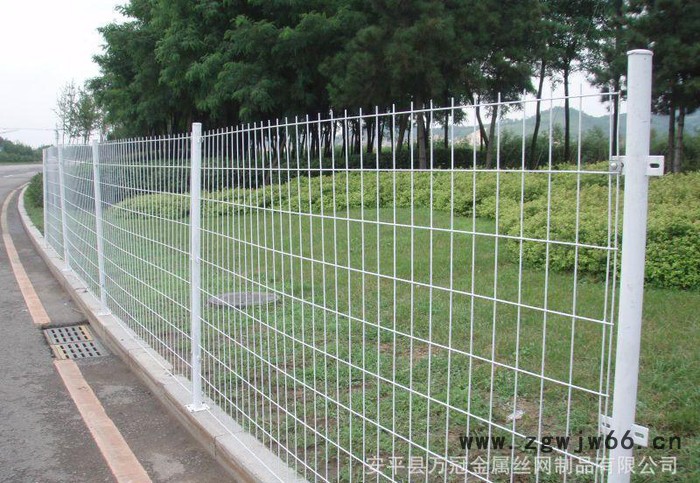 方管双边丝护栏网 小区防护网 铁丝金属网图3