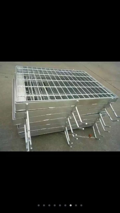 安平中淮金属网 踏步板