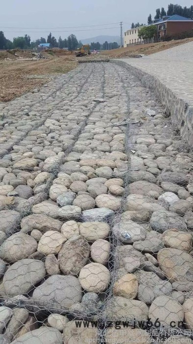 生产河坝、堤坝、山上用的石笼网 多种规格格宾网 生产快 施工方便 其他金属网图3