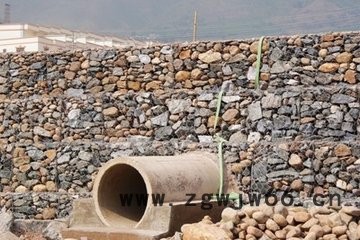 供应安徽河岸铺底拧花金属网包塑石笼网垫海曼护脚铅丝笼图5