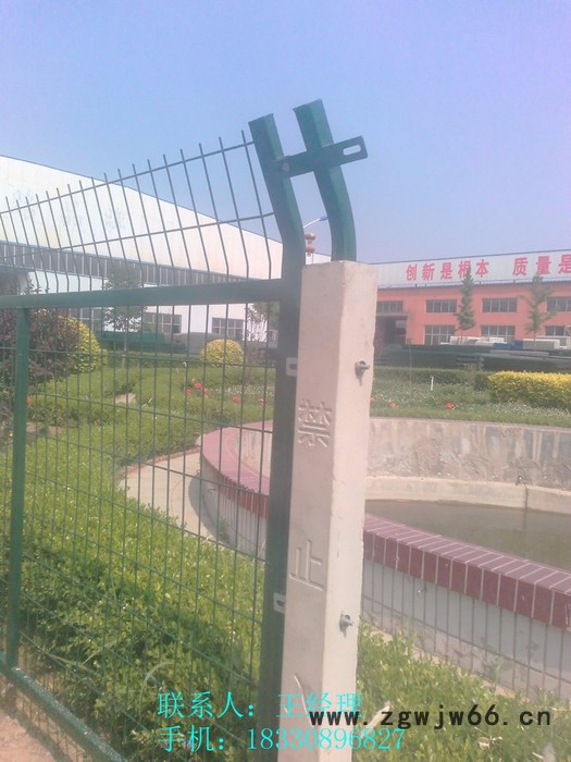鑫海铁路水泥立柱金属网片，高铁3*5框架围栏、铁路网片图8