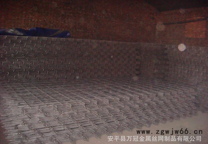 钢丝地暖地热网片 建筑金属网 表面锐化 塑化图3