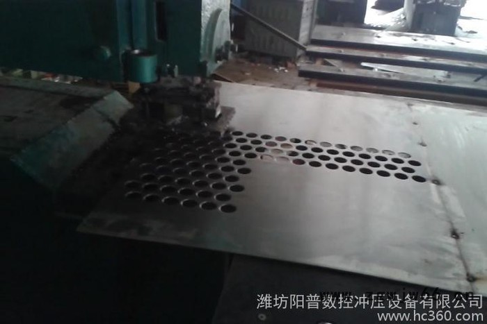 供应金属网冲孔机设备图2