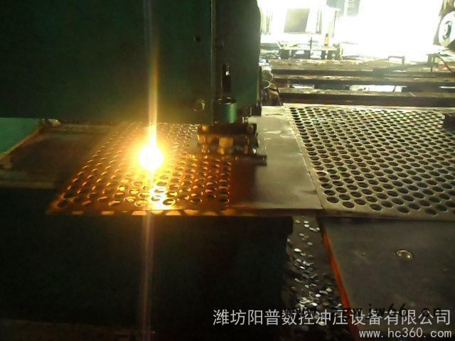 供应金属网冲孔机设备图3