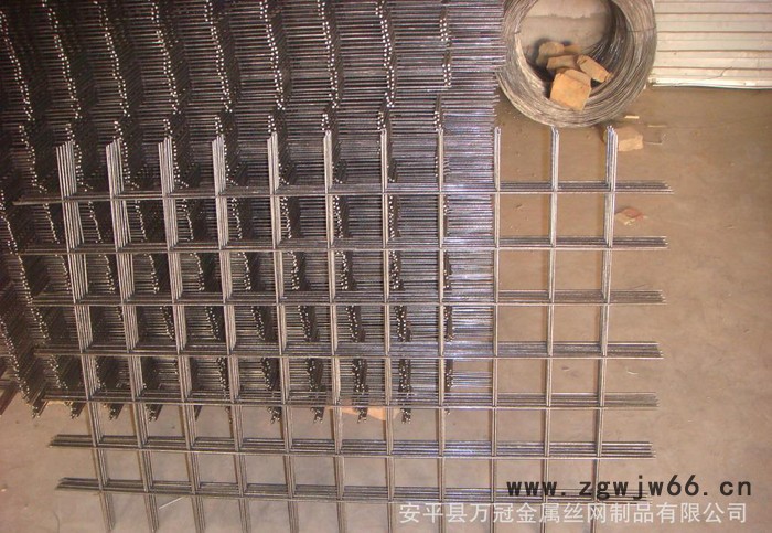 大量菱形网片 建筑钢丝网片 采暖地暖网片 金属网