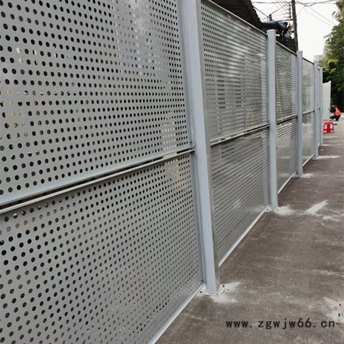 华双 防风冲孔围挡 道路冲孔围栏 白色冲孔市政隔离 道路抑尘施工围挡 消音冲孔金属网 冲孔板护栏 钢结构装饰围栏图4
